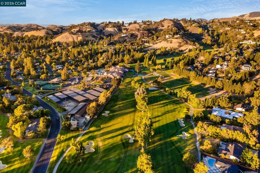 300 Camille Avenue Alamo CA 94507