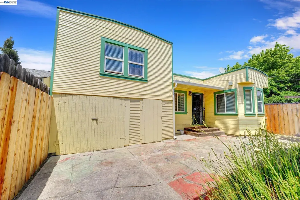 2007 57th Avenue Oakland CA 94621