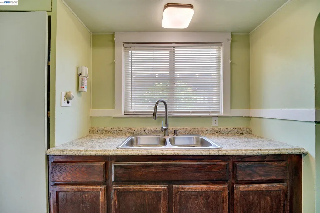 2007 57th Avenue Oakland CA 94621