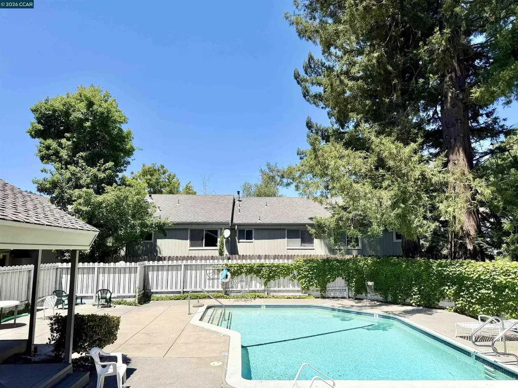111 Ascot Court Moraga CA 94556