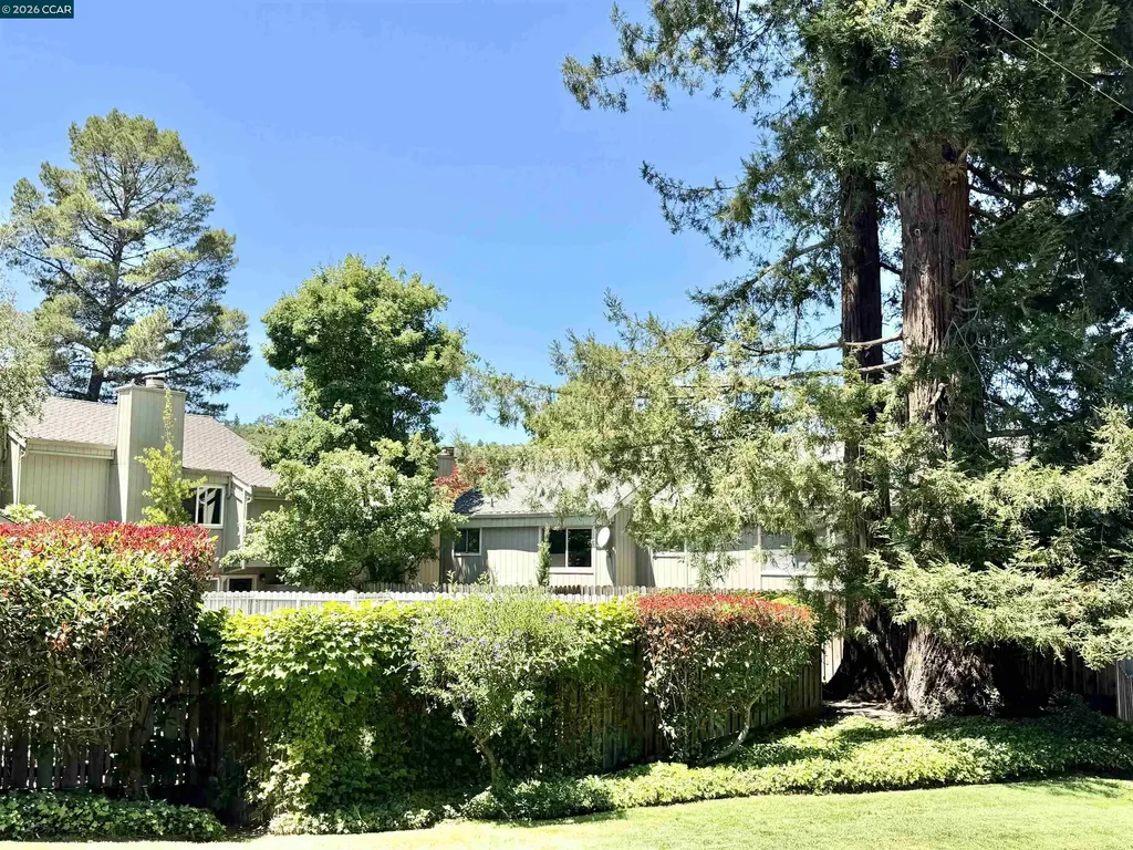 111 Ascot Court Moraga CA 94556