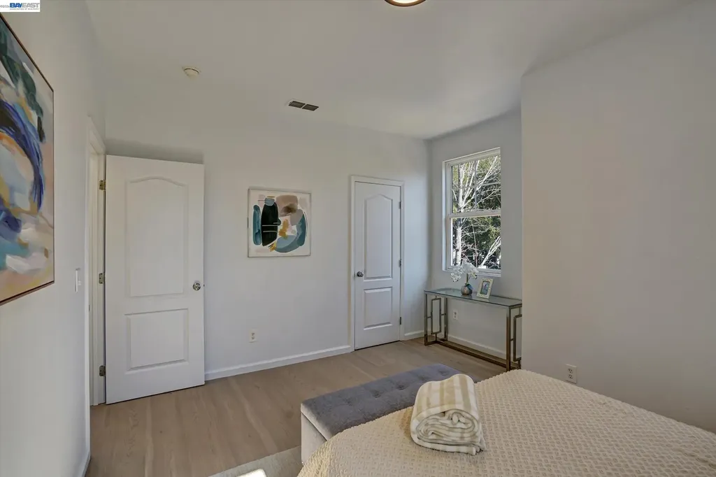 530 Cottage Park Drive Hayward CA 94544