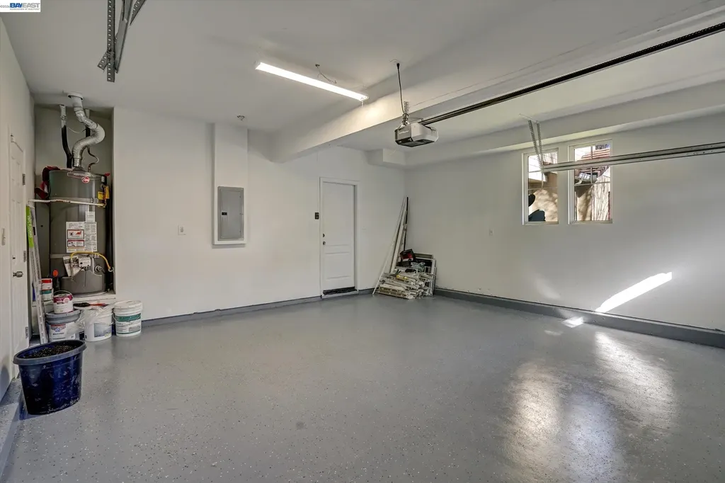 530 Cottage Park Drive Hayward CA 94544