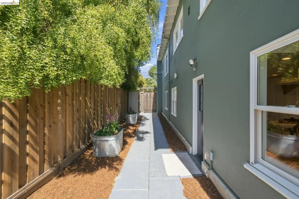 2210 Browning Street Berkeley CA 94702