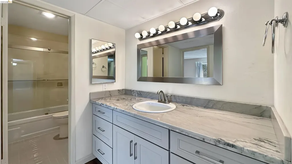 460 N. Civic Drive Walnut Creek CA 94596