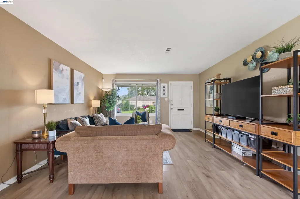 3025 Burnette Street Vallejo CA 94591