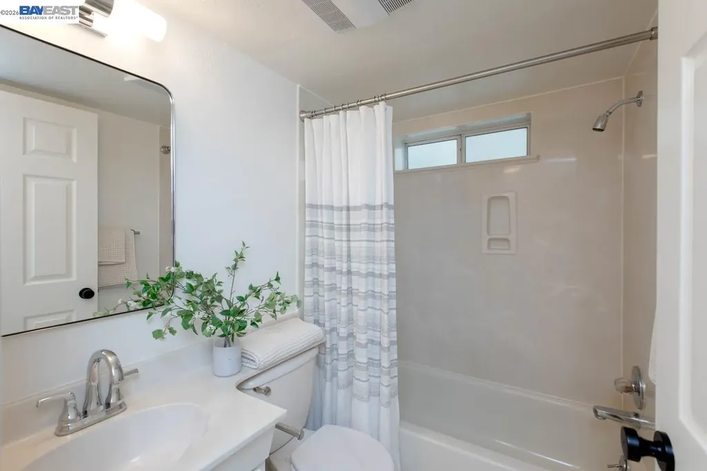 1628 Minturn Street Alameda CA 94501