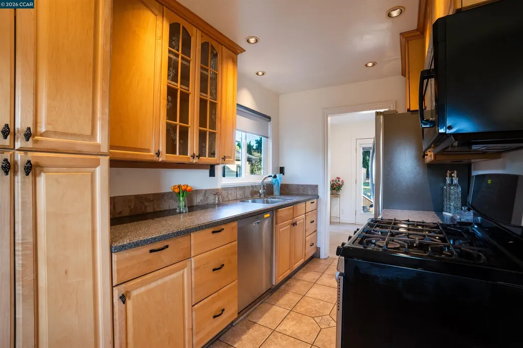 141 Carol Lane Oakley CA 94561