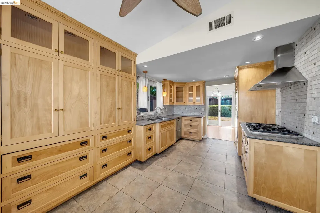 1733 Pine Court Oakley CA 94561