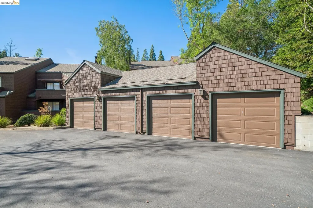 8 Pomfret Walk Pleasant Hill CA 94523