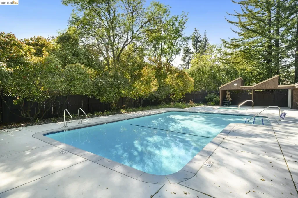 8 Pomfret Walk Pleasant Hill CA 94523