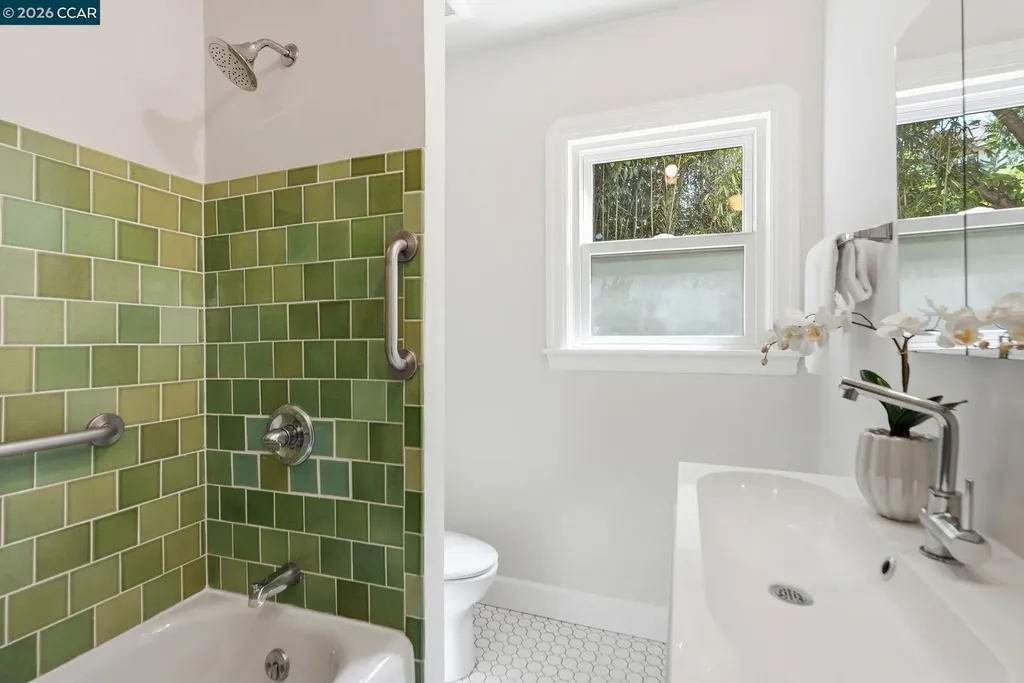 899 Arlington Avenue Berkeley CA 94707