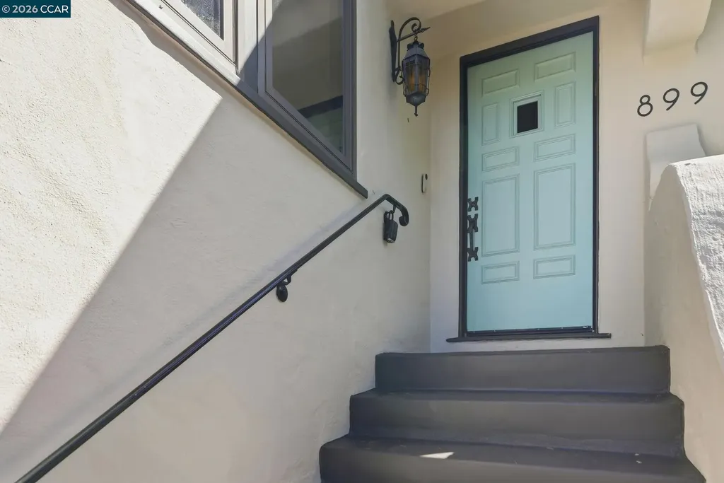 899 Arlington Avenue Berkeley CA 94707