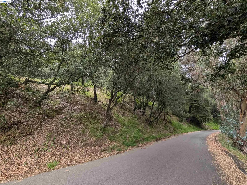 00 Girvin Drive Oakland CA 94603