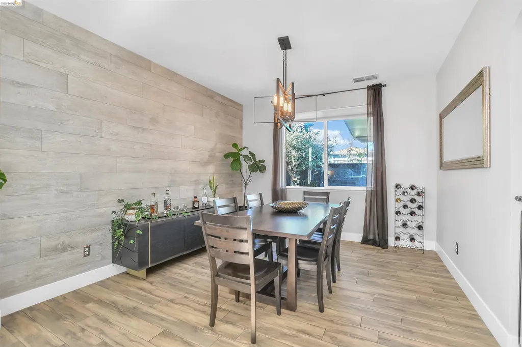 2037 Newton Drive Brentwood CA 94513