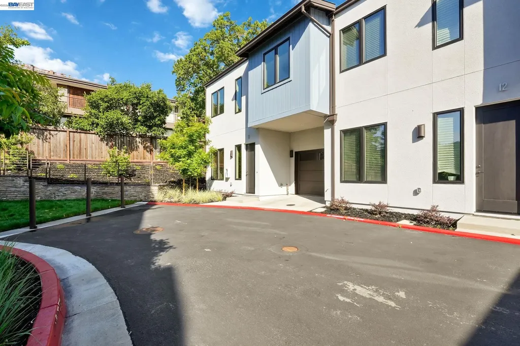 80 Woodbury Highlands Place Lafayette CA 94549