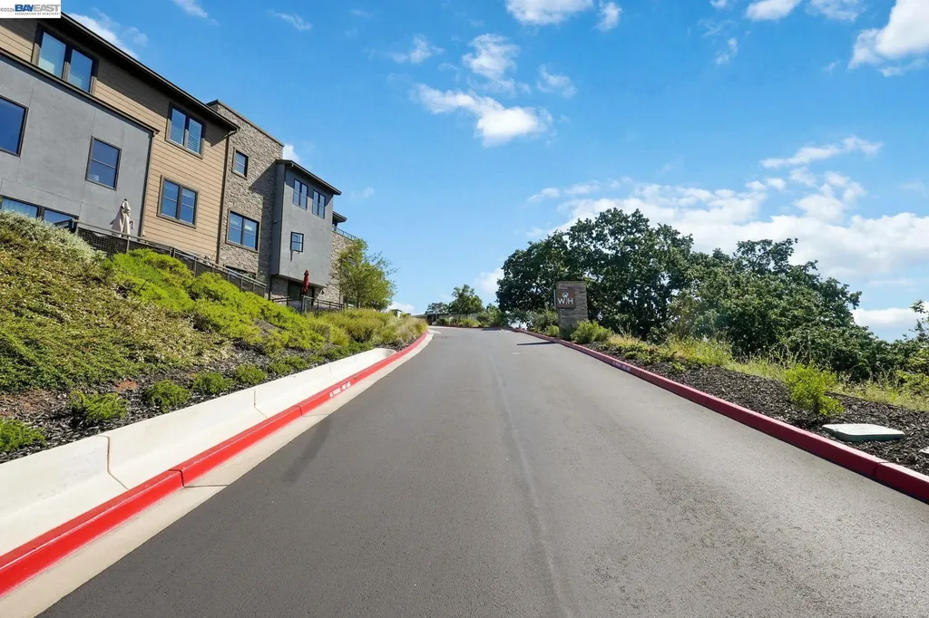 80 Woodbury Highlands Place Lafayette CA 94549