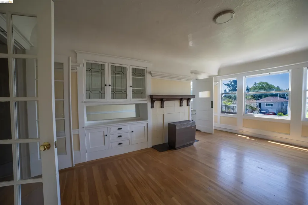 701 43rd Street Oakland CA 94609