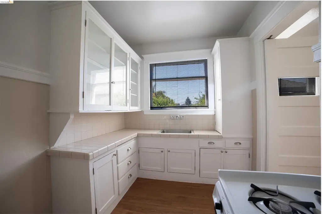 701 43rd Street Oakland CA 94609