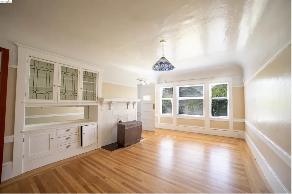 701 43rd Street Oakland CA 94609