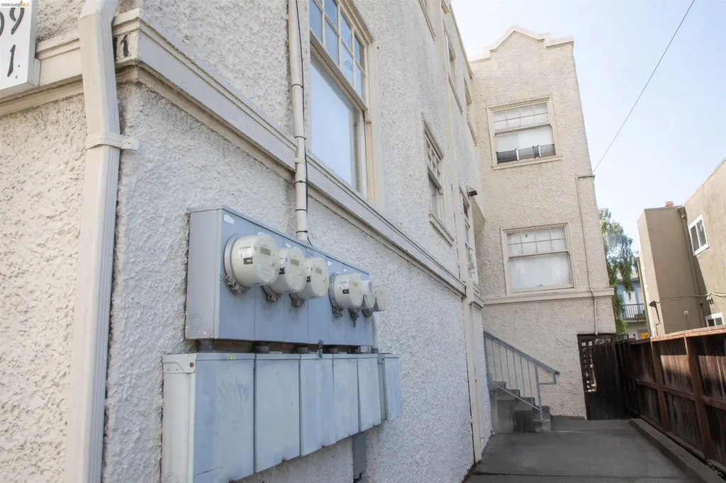 701 43rd Street Oakland CA 94609