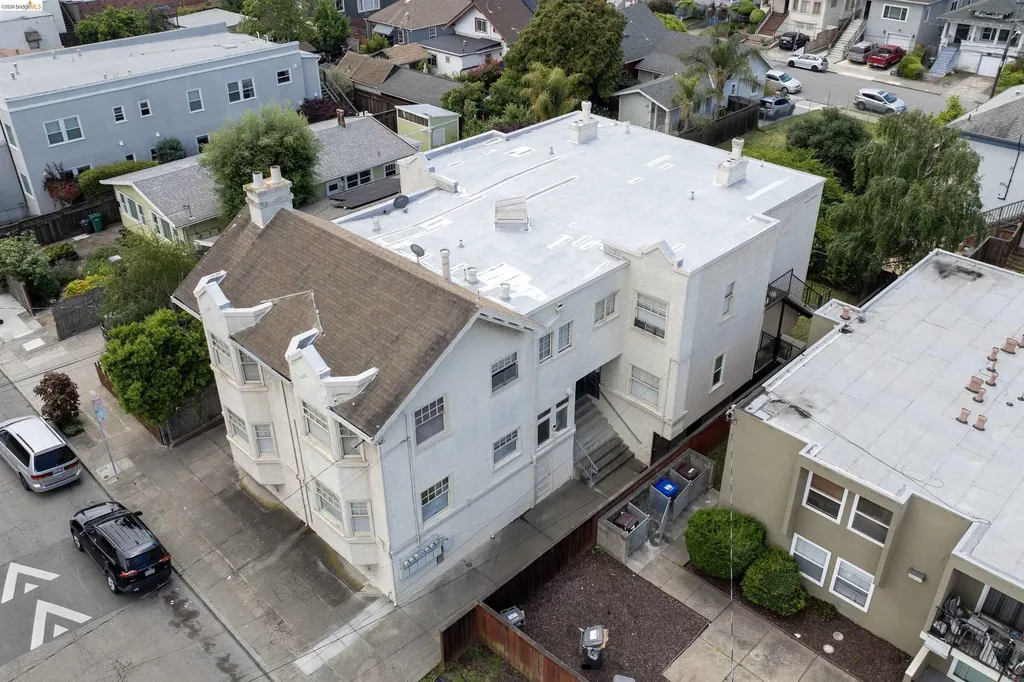 701 43rd Street Oakland CA 94609