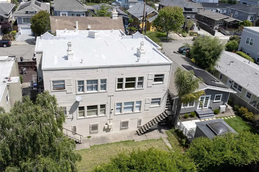 701 43rd Street Oakland CA 94609