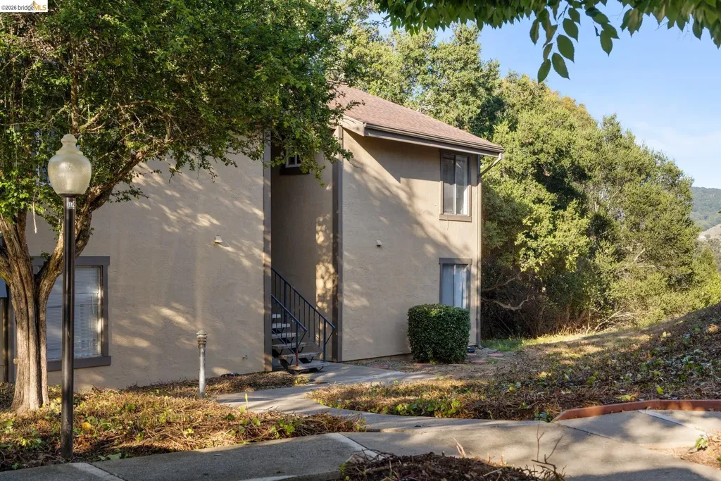 5310 Ridgeview Circle El Sobrante CA 94803
