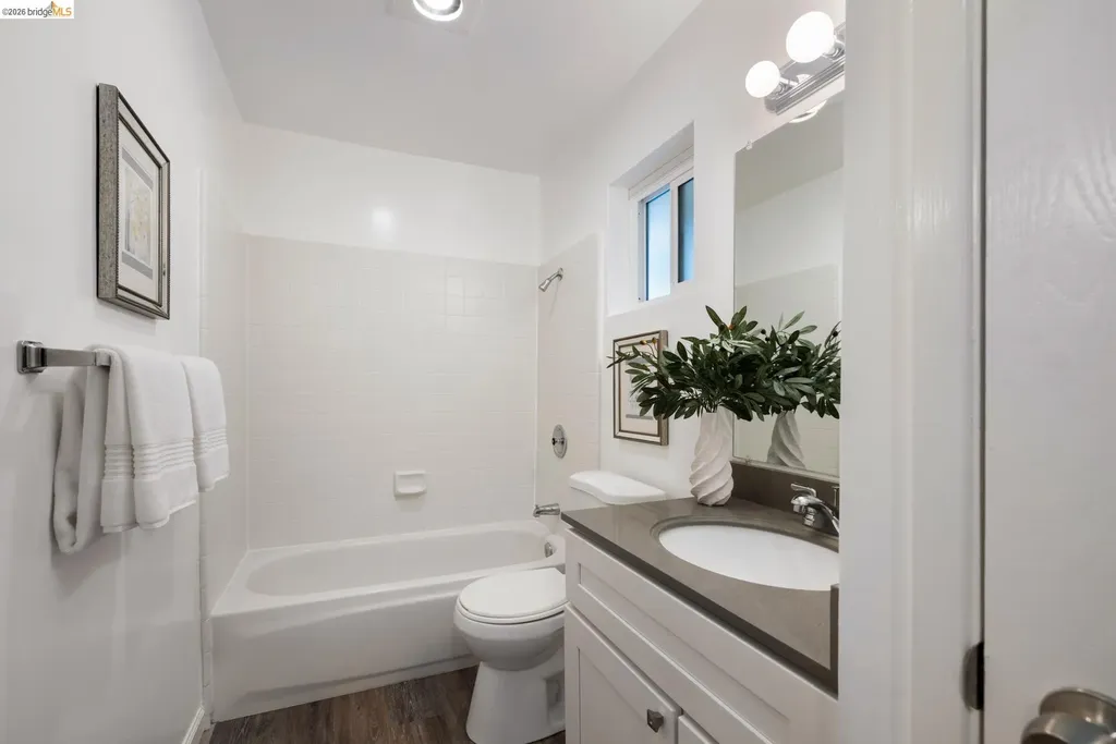 5310 Ridgeview Circle El Sobrante CA 94803