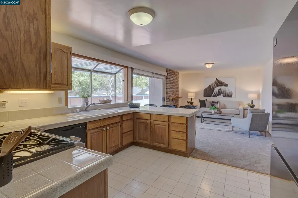 585 Mt Dell Drive Clayton CA 94517