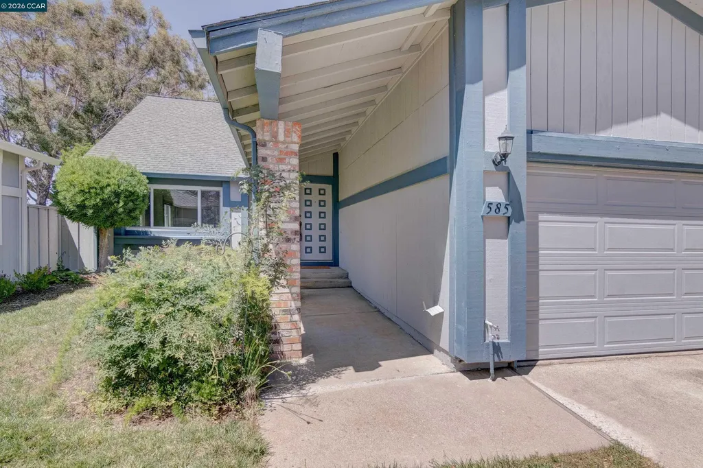 585 Mt Dell Drive Clayton CA 94517