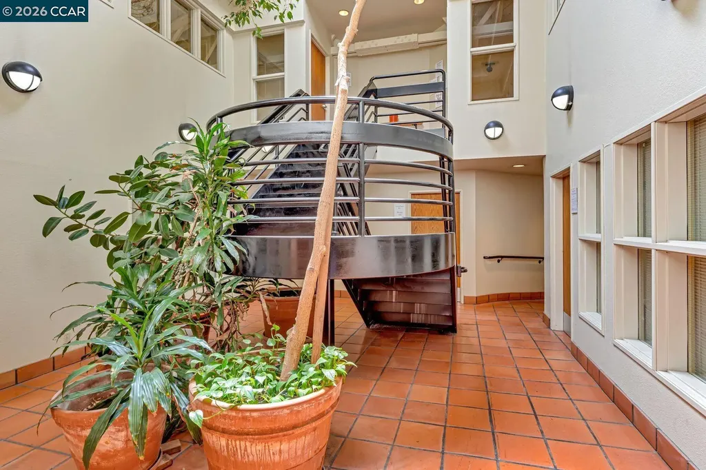 220 4th Street Oakland CA 94607