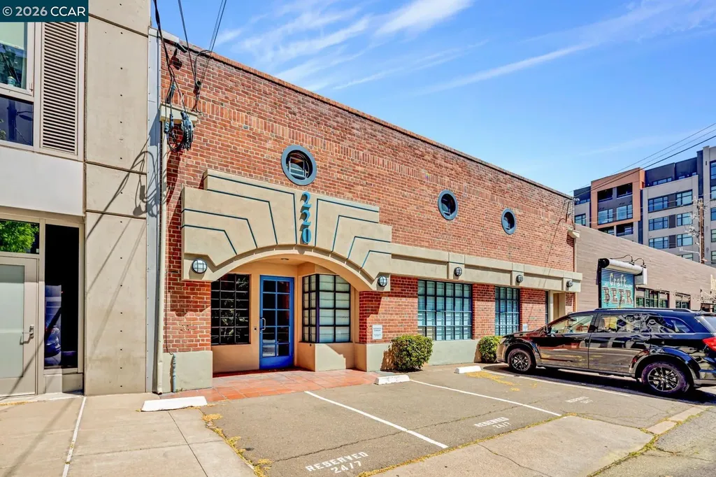 220 4th Street Oakland CA 94607
