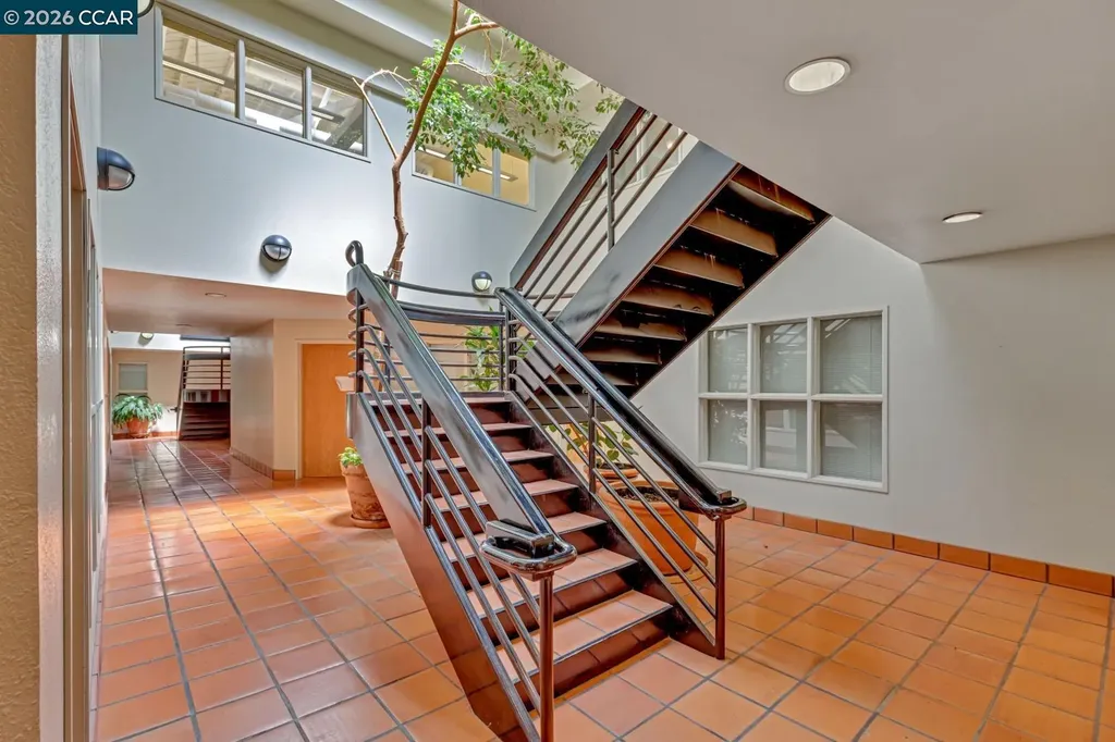 220 4th Street Oakland CA 94607