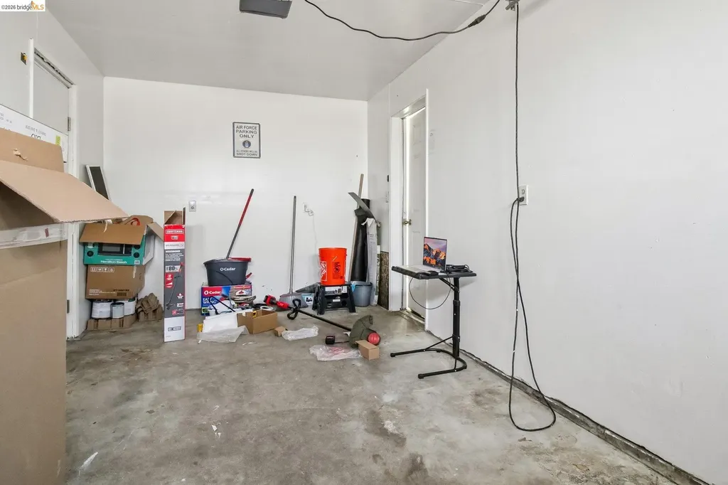 874 Pine Street Oakland CA 94607