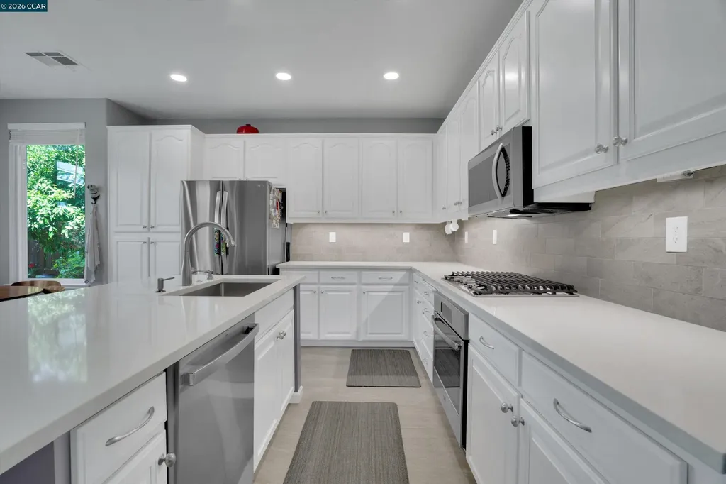 120 Mont St Michel Way Martinez CA 94553