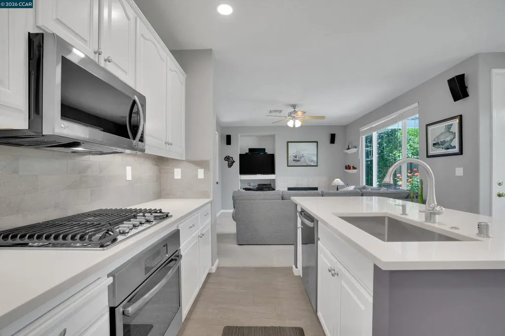 120 Mont St Michel Way Martinez CA 94553