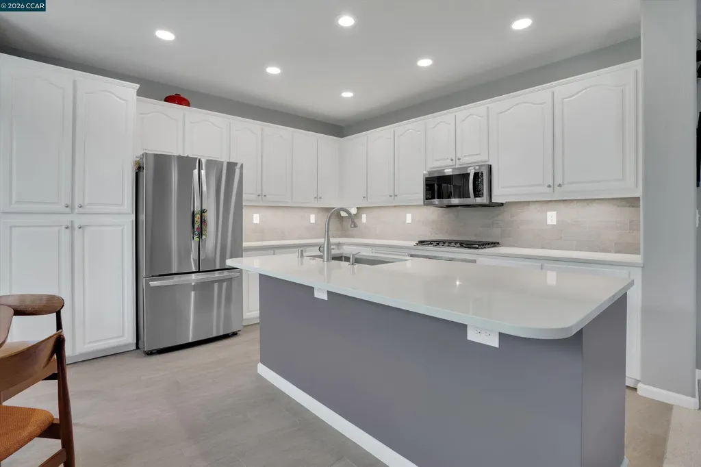 120 Mont St Michel Way Martinez CA 94553