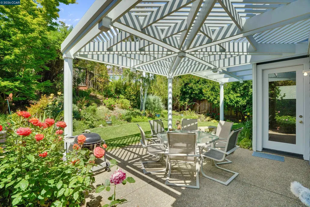 120 Mont St Michel Way Martinez CA 94553