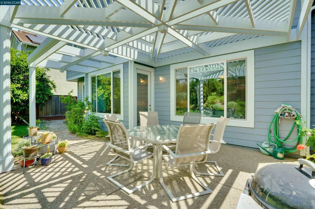 120 Mont St Michel Way Martinez CA 94553
