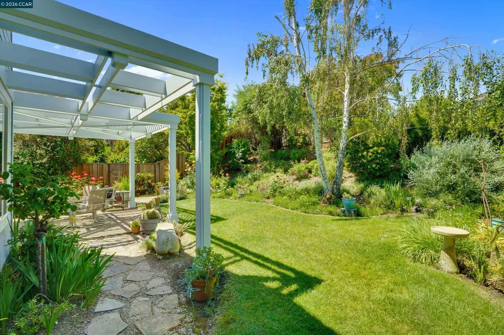 120 Mont St Michel Way Martinez CA 94553