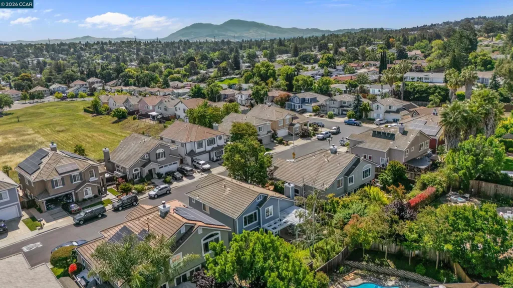 120 Mont St Michel Way Martinez CA 94553