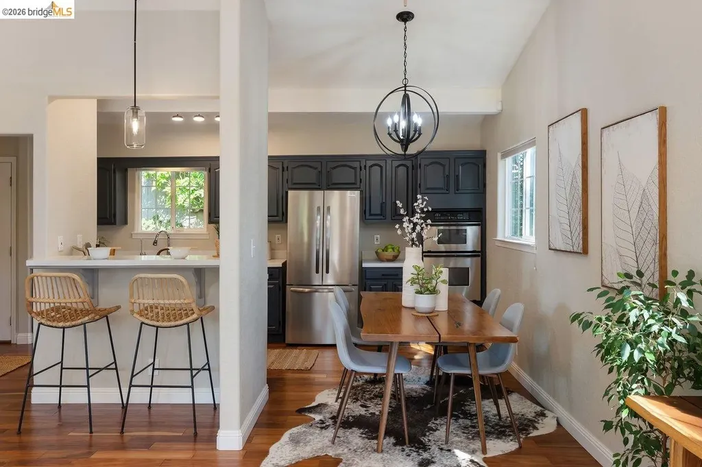 2343 Mastlands Drive Oakland CA 94611
