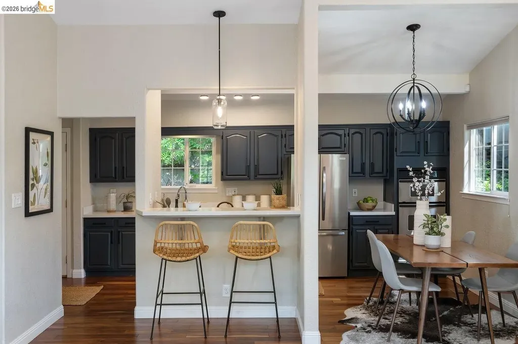 2343 Mastlands Drive Oakland CA 94611