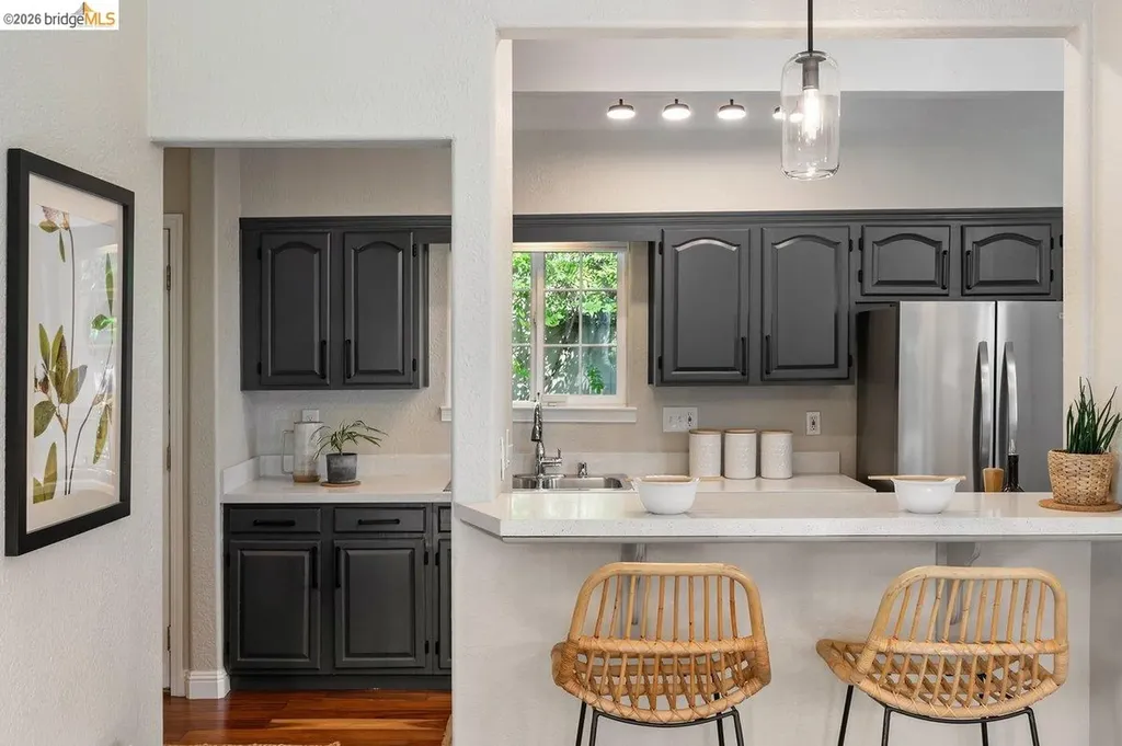 2343 Mastlands Drive Oakland CA 94611