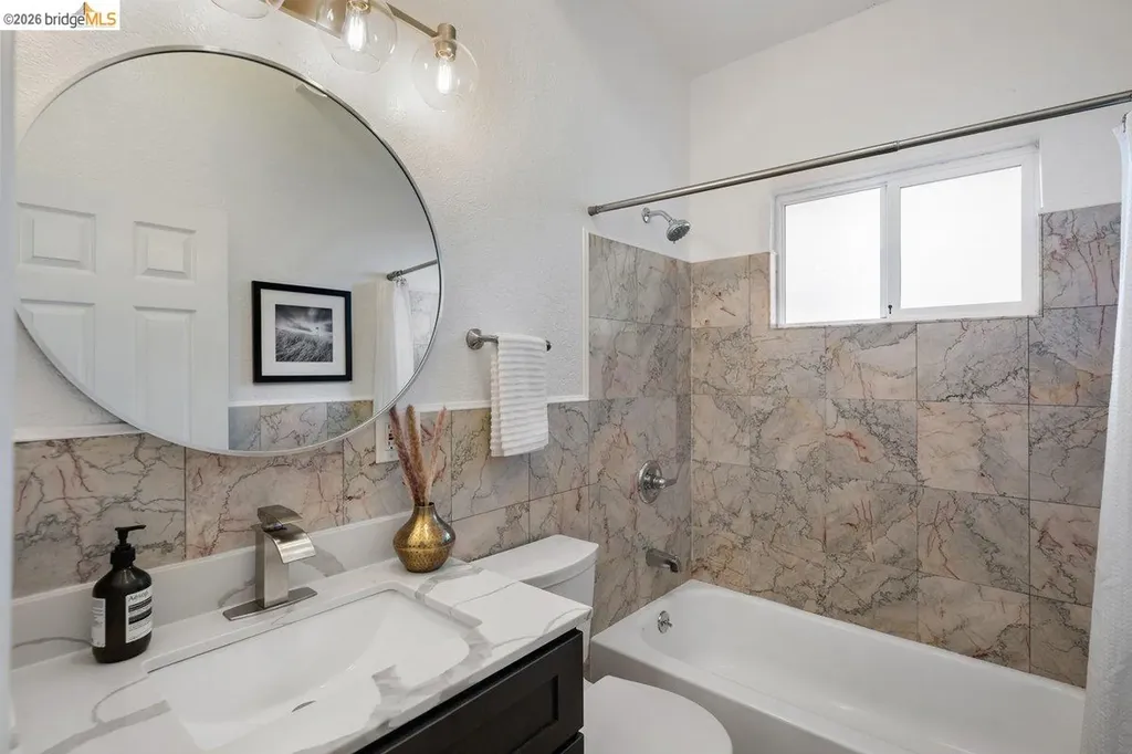 2343 Mastlands Drive Oakland CA 94611