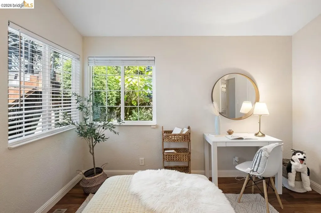2343 Mastlands Drive Oakland CA 94611