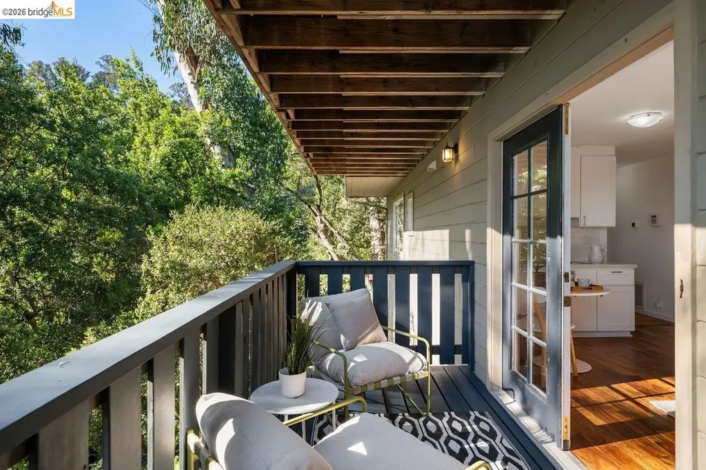 2343 Mastlands Drive Oakland CA 94611
