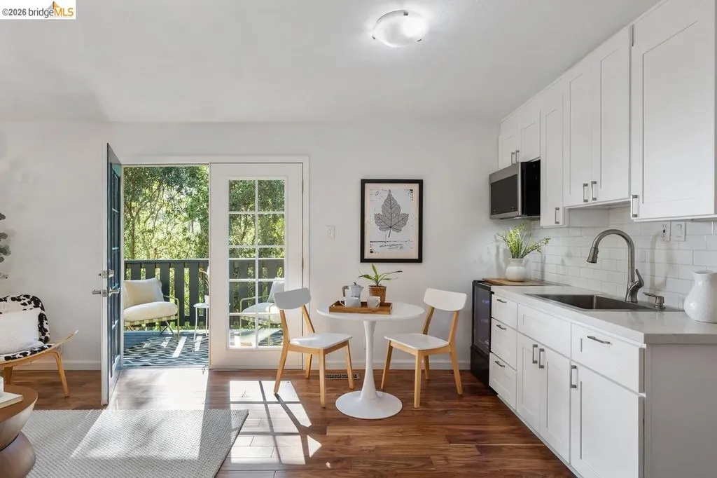 2343 Mastlands Drive Oakland CA 94611