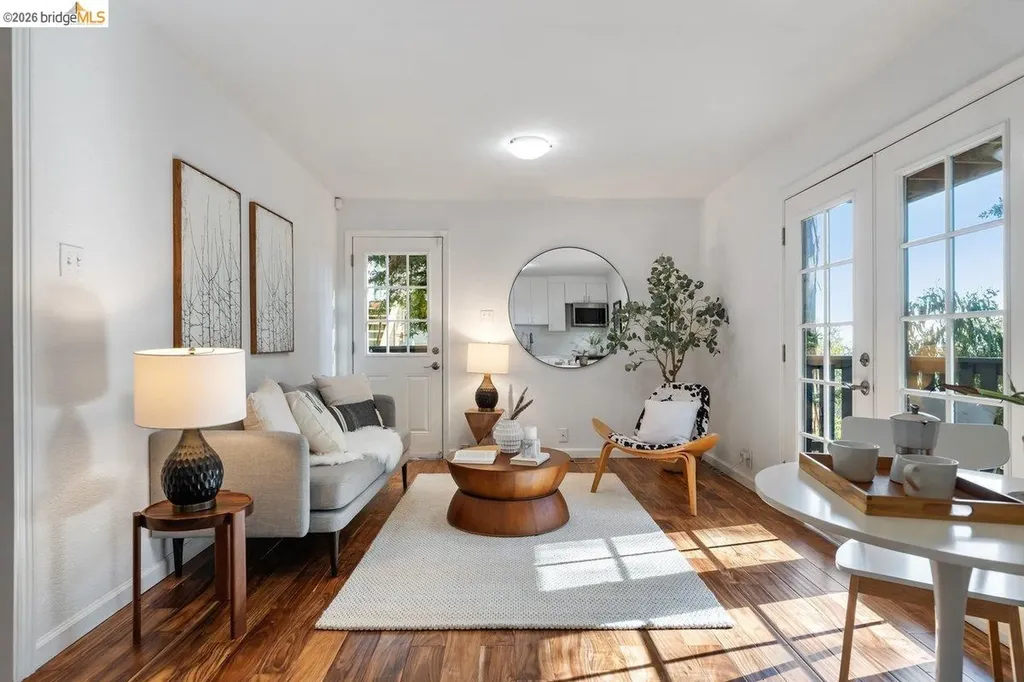 2343 Mastlands Drive Oakland CA 94611